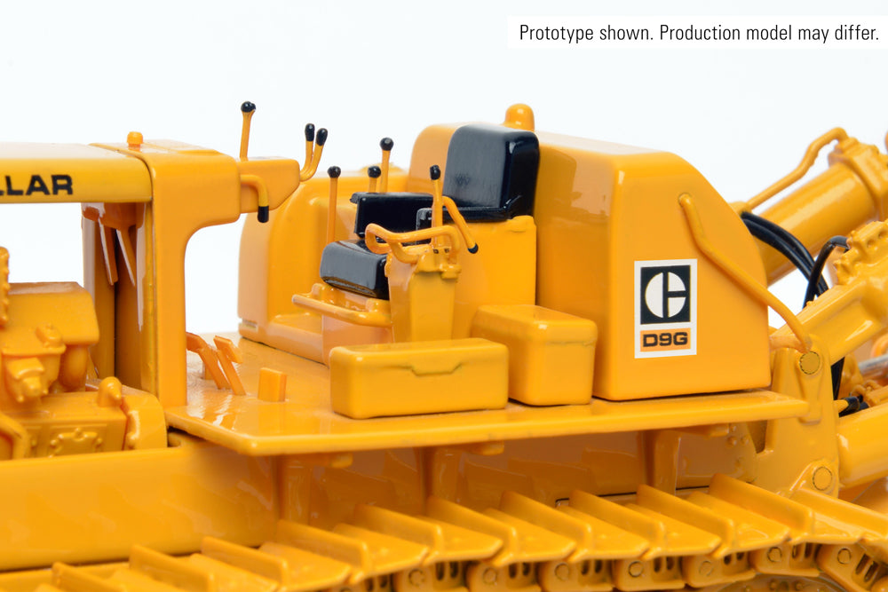 CCM CAT 1:48 D9G Dozer with 9R Rip Blade