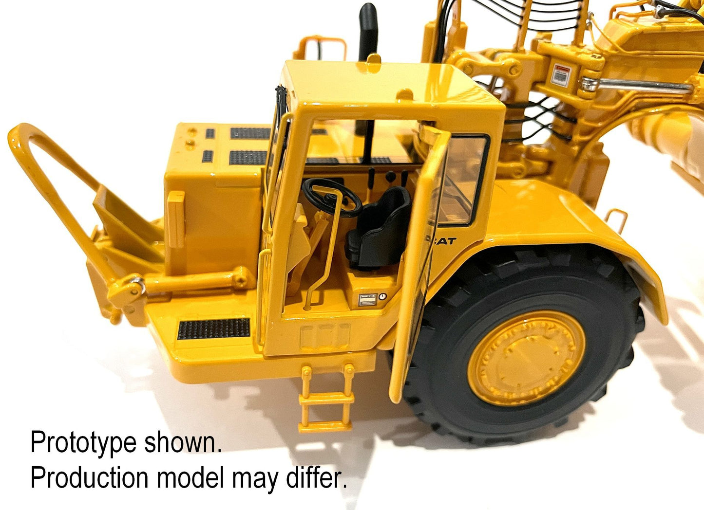 CCM CAT 657E Scraper