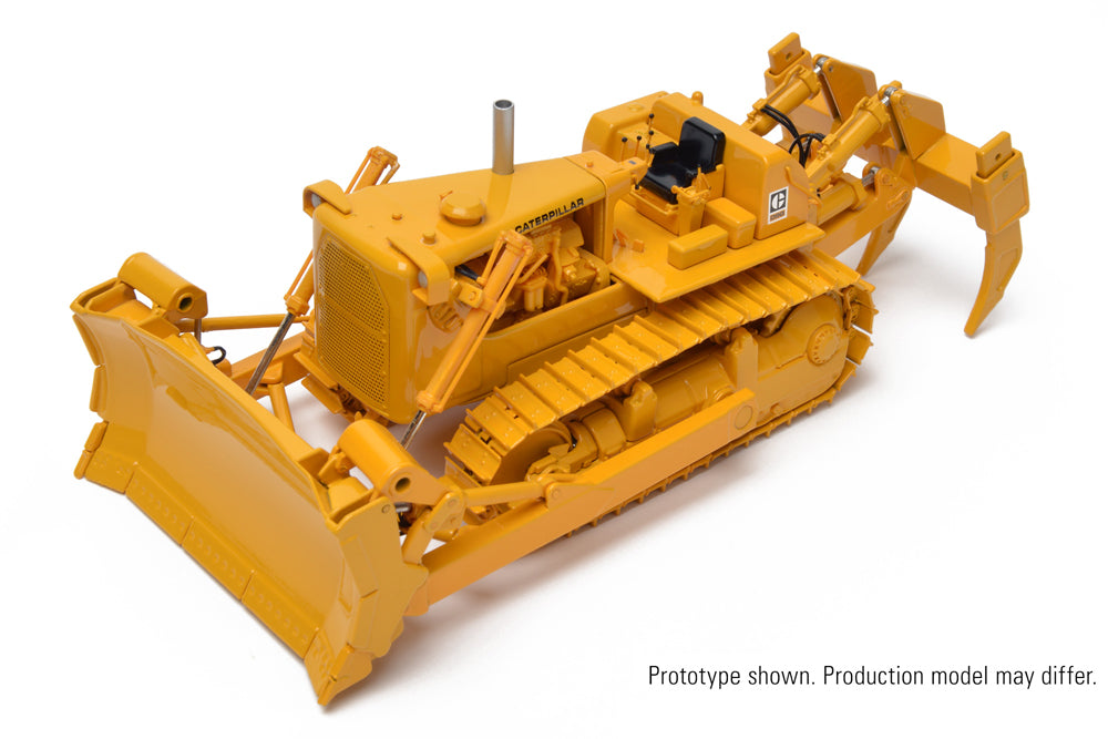 CCM CAT 1:48 D9G Dozer with 9R Rip Blade