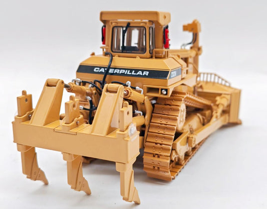 CCM 1:48 D10N Dozer with U Blade and Multi Shank Ripper