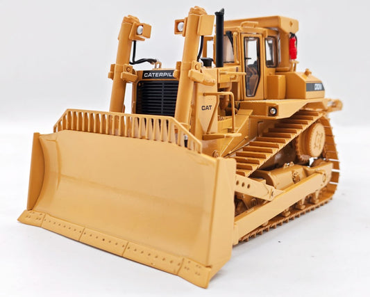 CCM 1:48 D10N Dozer with  SU Blade and Single Shank Ripper