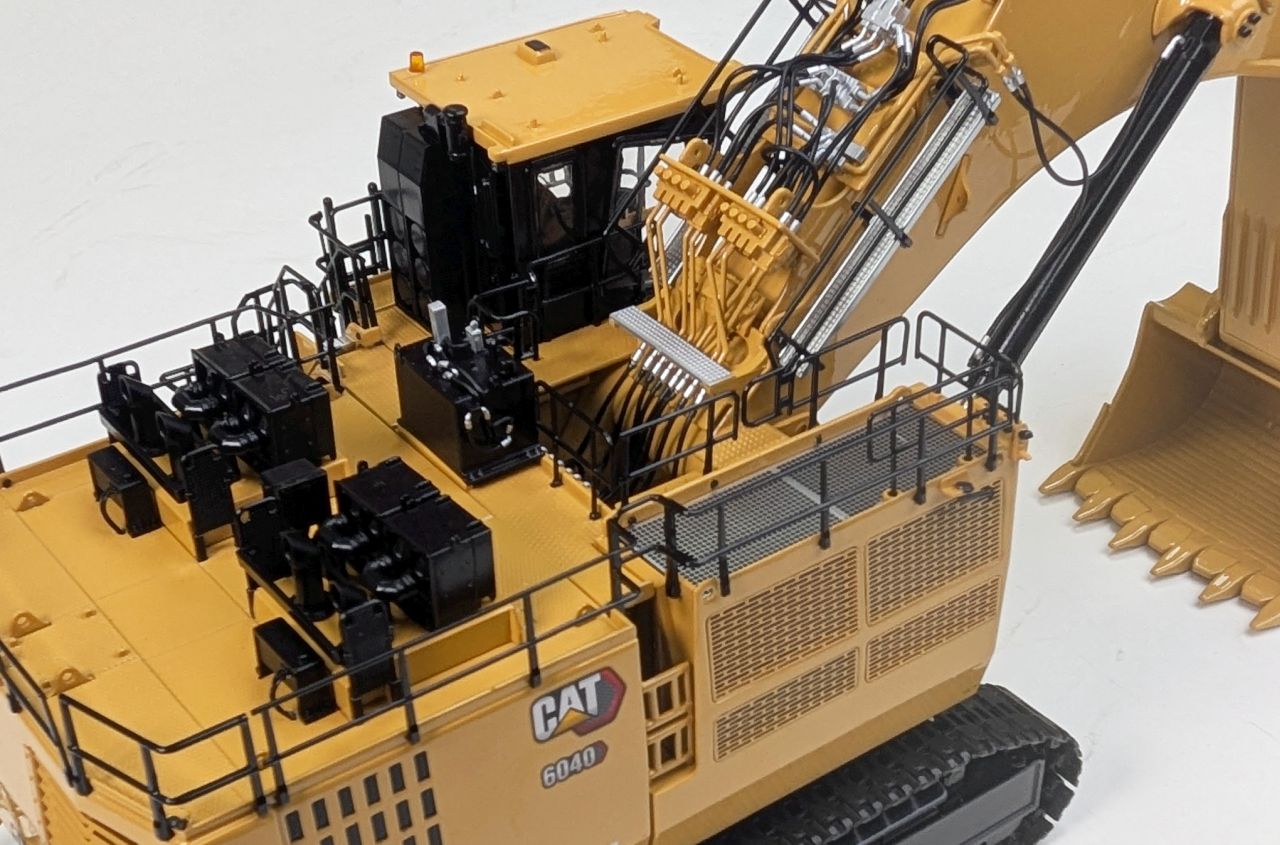 CCM CAT 6040 Mining Excavator