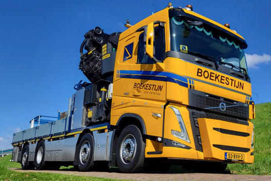 WSI Volvo FH5 Sleeper Flatbed Palfinger PK 92002 + JIB  **Arriving 2026**