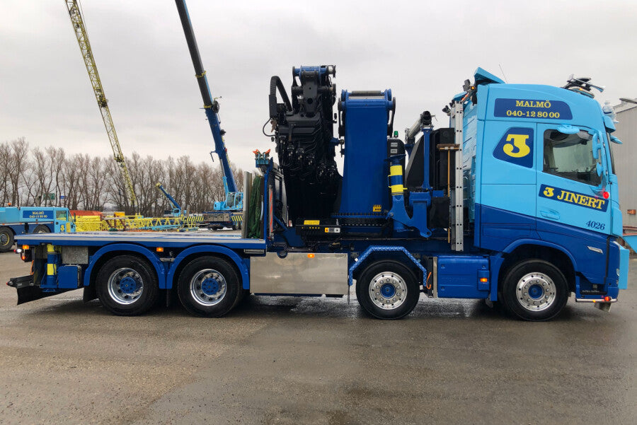 WSI Volvo FH5 Globetrotter Flatbed Palfinger 165.002 + Jib  **Arriving 2026**